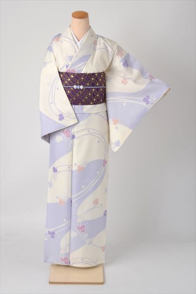 小紋［白地の蔦の葉模様］