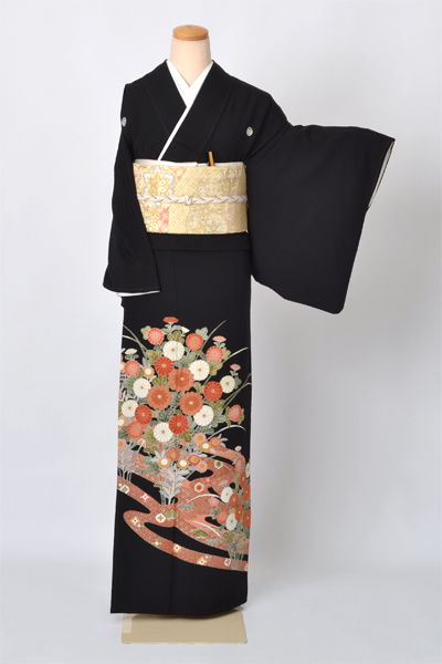 黒留袖[菊の花]