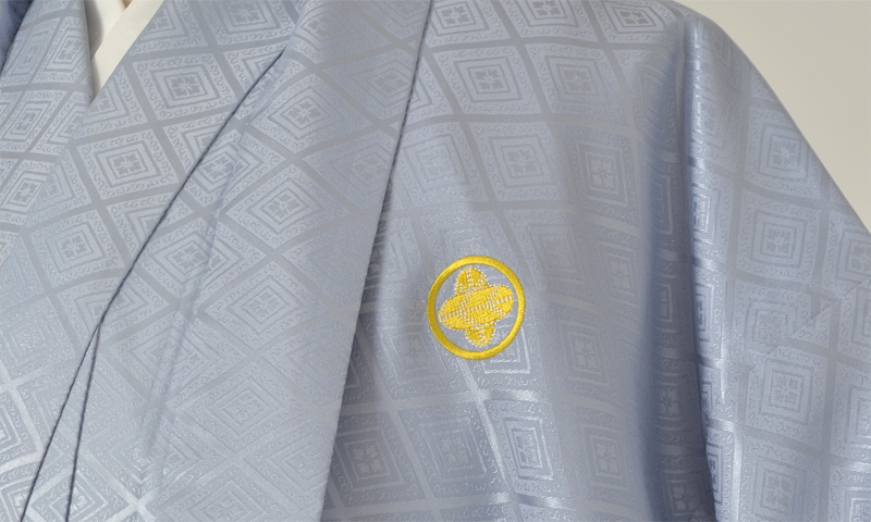 男物紋付・羽織(淡いグレー紋付・黒グレーぼかし袴)