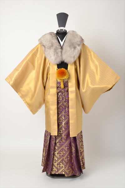 目立ちたい!成人式ファッション(金羽織)