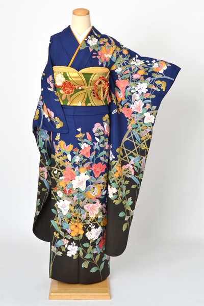 単衣振袖［紺地の百合模様］