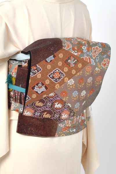 単衣訪問着［灰白色の花模様］