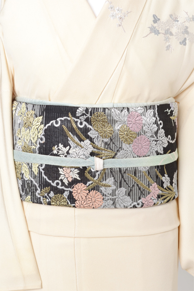 単衣訪問着［灰白色の花模様］