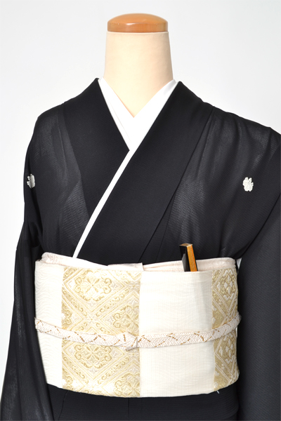 絽黒留袖[茶屋辻]