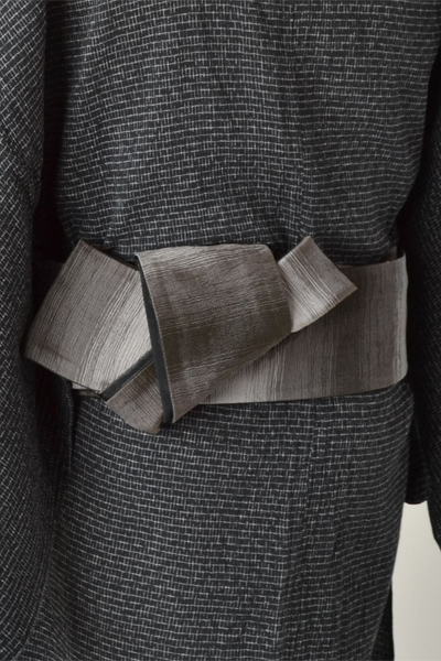 浴衣［174-182cｍ］黒地の竪横絣