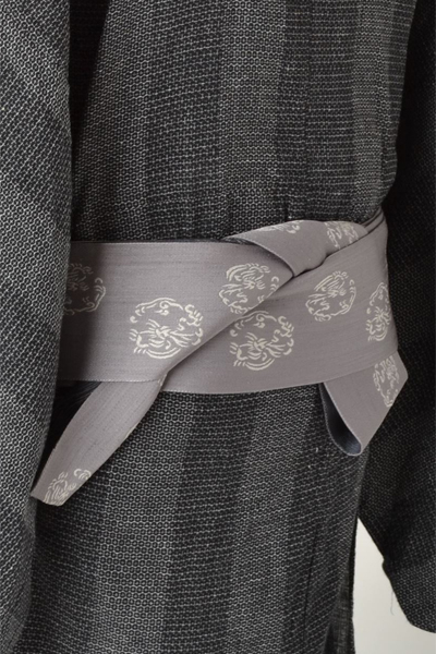 浴衣［182-190cｍ］黒&グレイの竪縞の絣模様