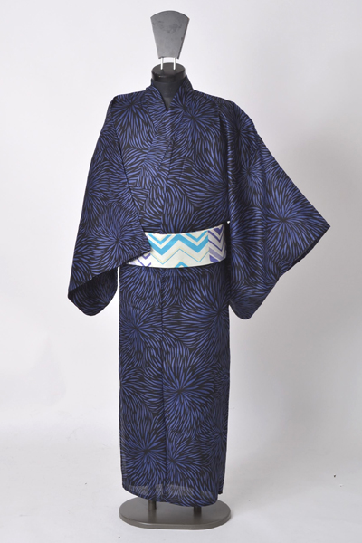 浴衣［170-178cm］黒地のむじな菊模様