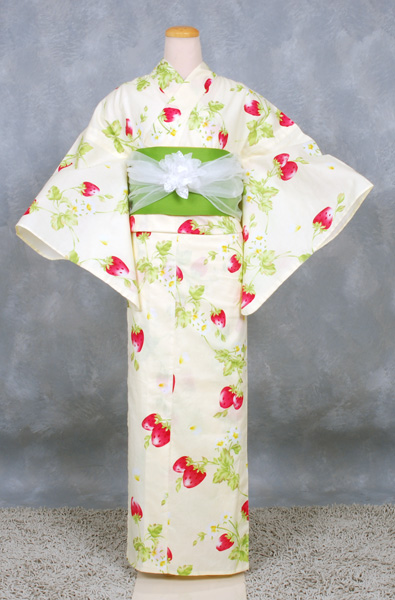ゆかた(クリーム・いちご)