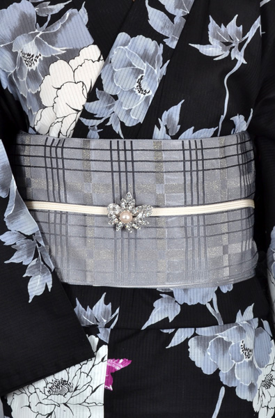 浴衣(牡丹に鳥・シルバー帯)