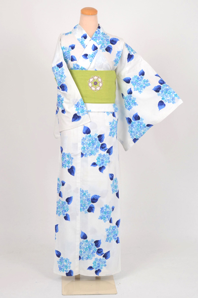 浴衣［白地のあじさい模様］