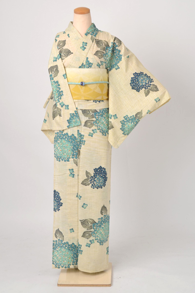 浴衣［生成りのあじさい模様］