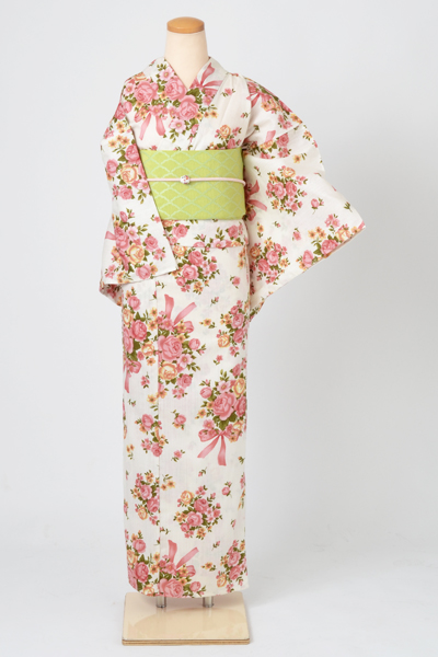 浴衣［生成りにブーケ模様］