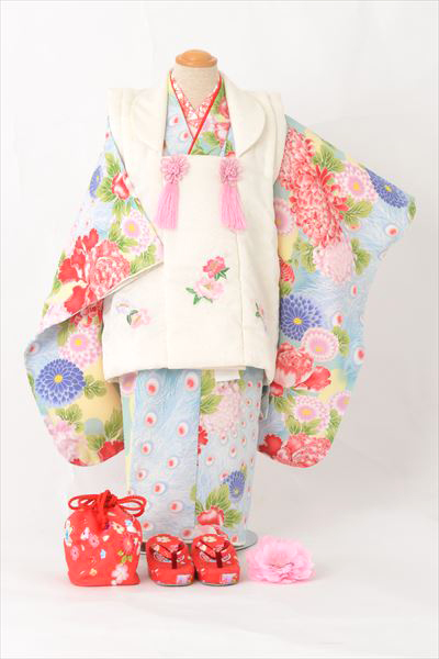 三歳祝着【水色地に菊・孔雀の羽】