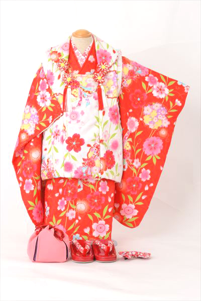 三歳祝着【赤地に花々・雪輪】