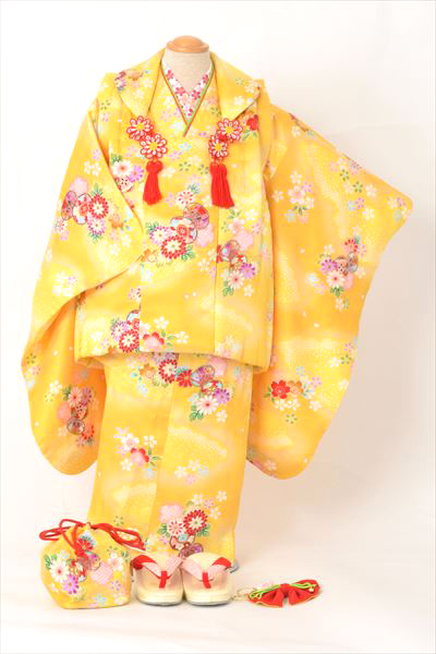 三歳祝着【黄色地に鼓・花々】