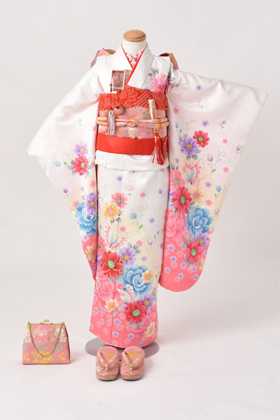 七歳祝着【白地に花々・蝶】