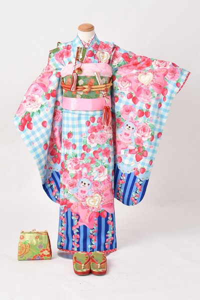 七歳祝着【うさぎ・薔薇・苺】