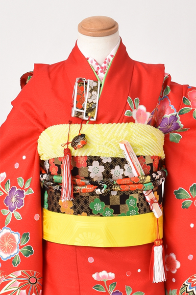 七歳祝着【朱赤地に四季の草花】