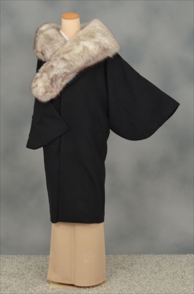 [ フォックス(狐)毛皮のストール ]