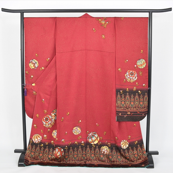 振袖(えんじ×黒の躍動的な振袖)