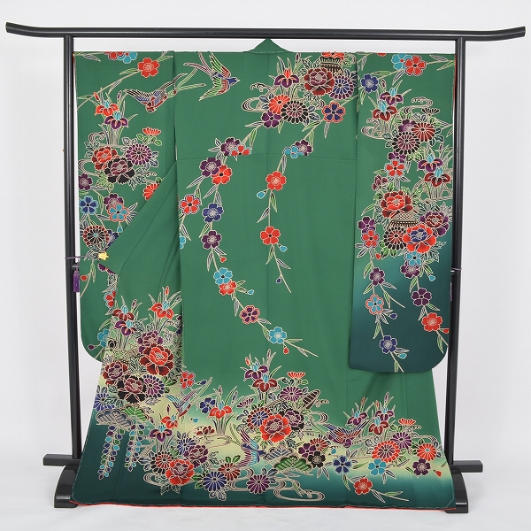 振袖(目にも鮮やかな紅型・深緑色)