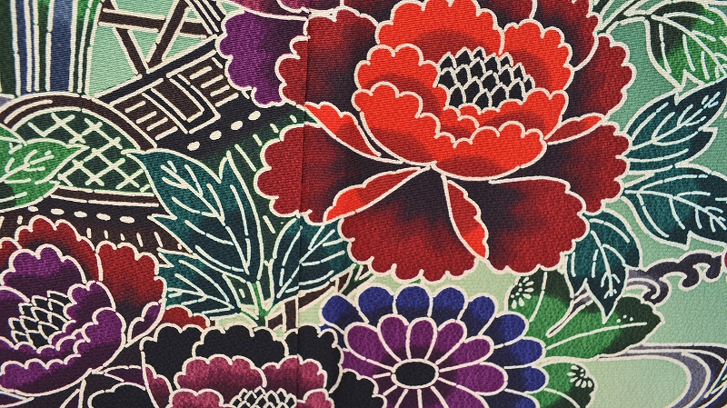 振袖(目にも鮮やかな紅型・深緑色)