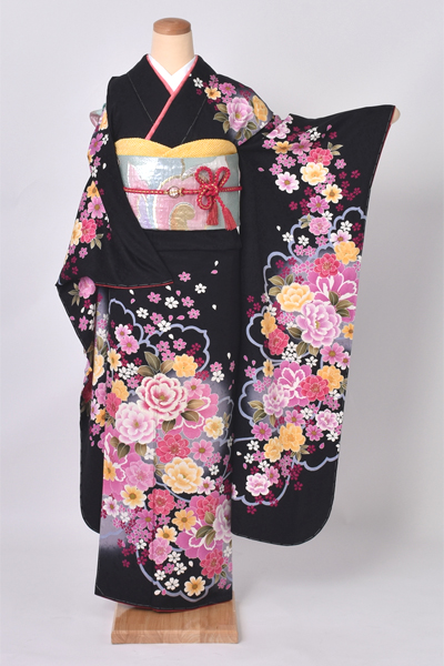 振袖【黒地を埋め尽くす様々な華】