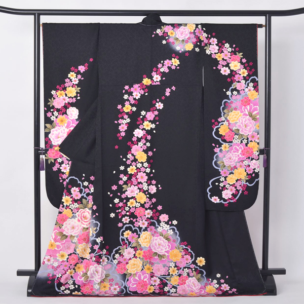 振袖【黒地を埋め尽くす様々な華】