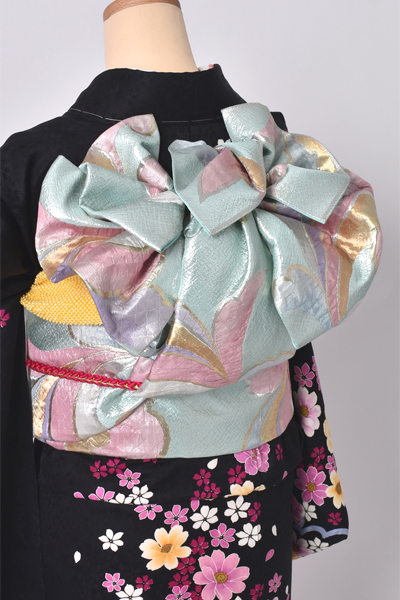 振袖【黒地を埋め尽くす様々な華】