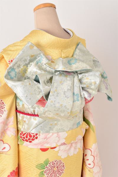 振袖【レモン色の愛らしい振袖】