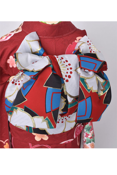 振袖【赤いラメ地に大胆華尽くし】