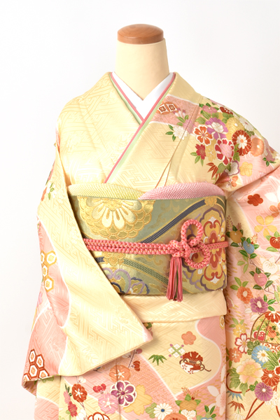 振袖［亀甲・宝尽くし］