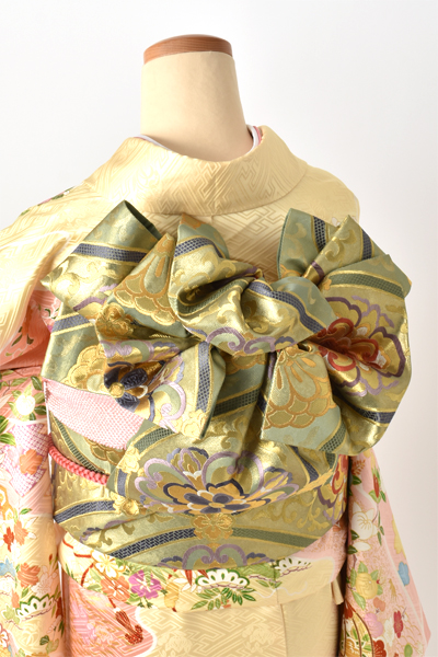 振袖［亀甲・宝尽くし］