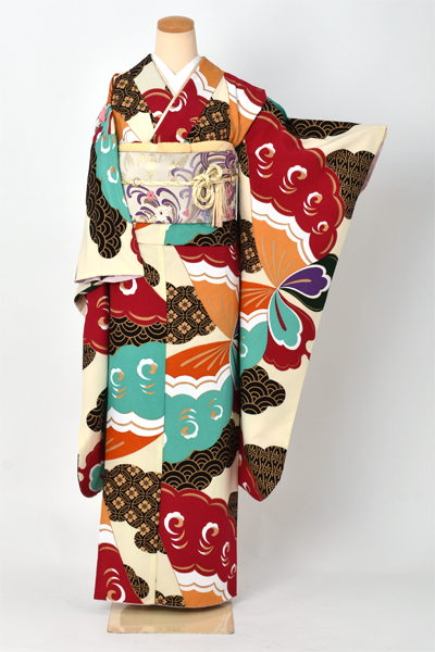 振袖[クリーム地に蝶々]