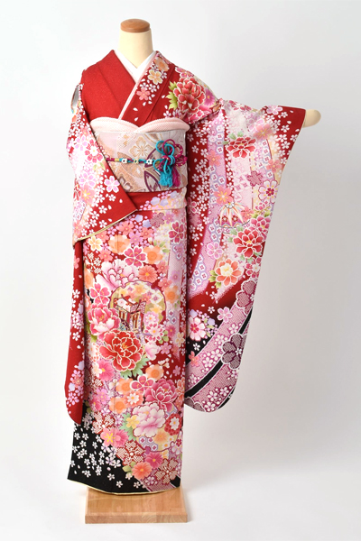 振袖【華やかなラメの赤地】