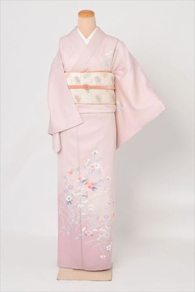 訪問着[若やいだ薄ピンク色]