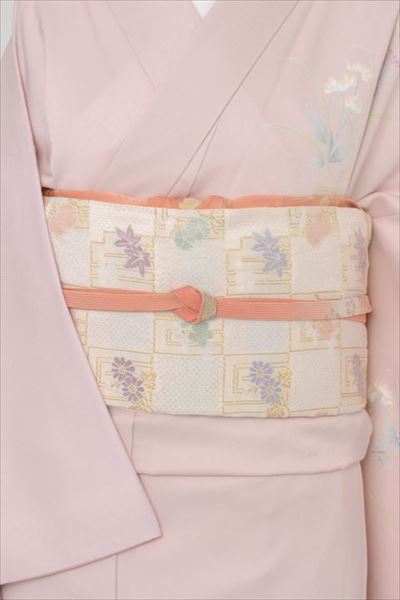 訪問着[若やいだ薄ピンク色]