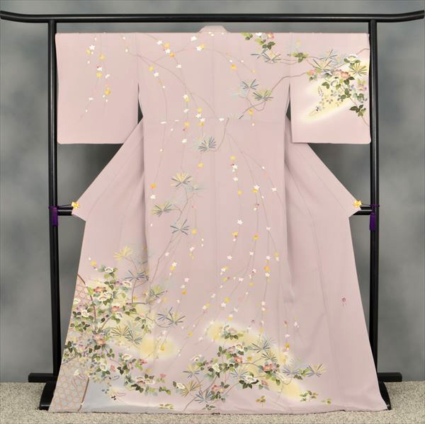 高級感ただようコーナー　訪問着[ しっとり ]