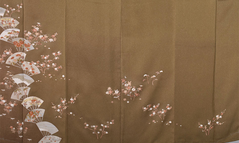 訪問着[扇に四季折々の花々]