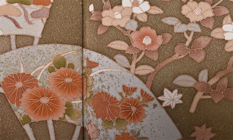 訪問着[扇に四季折々の花々]