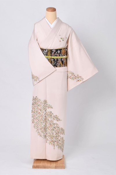 訪問着【やさしいお色味に紅葉の刺繍】