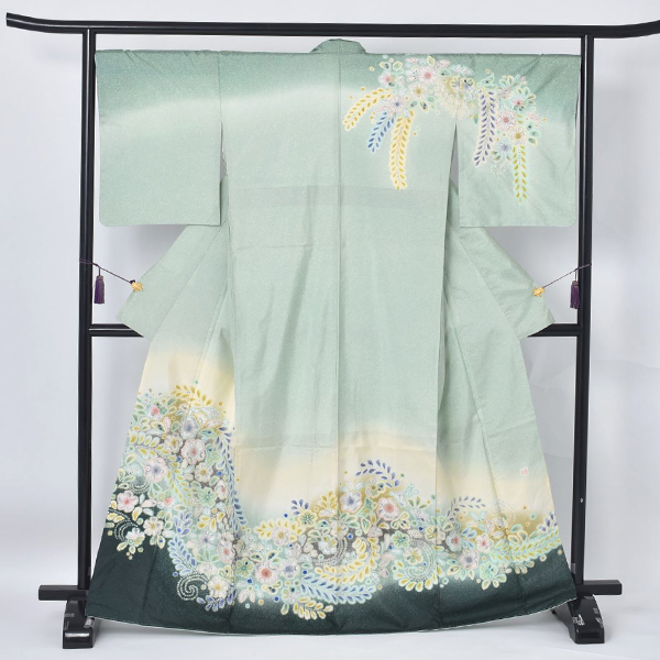 訪問着【華やかな辻が花模様】