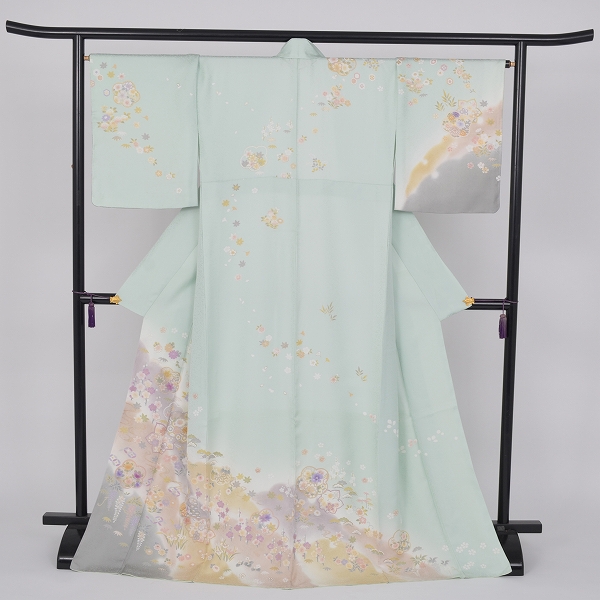 訪問着(淡い浅緑の友禅調)