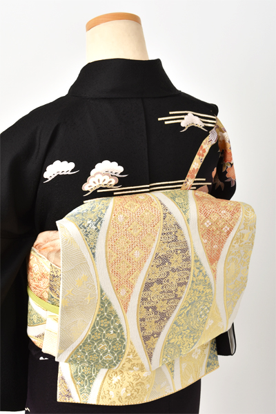 訪問着(美しい黒地の礼装)