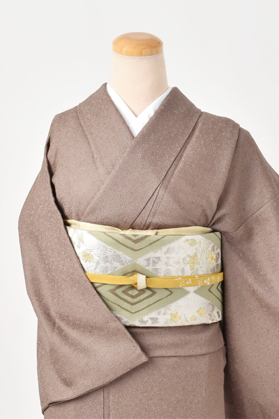 色無地（濃い茶に鮫小紋）[一つ紋]