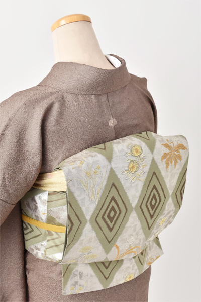 色無地（濃い茶に鮫小紋）[一つ紋]