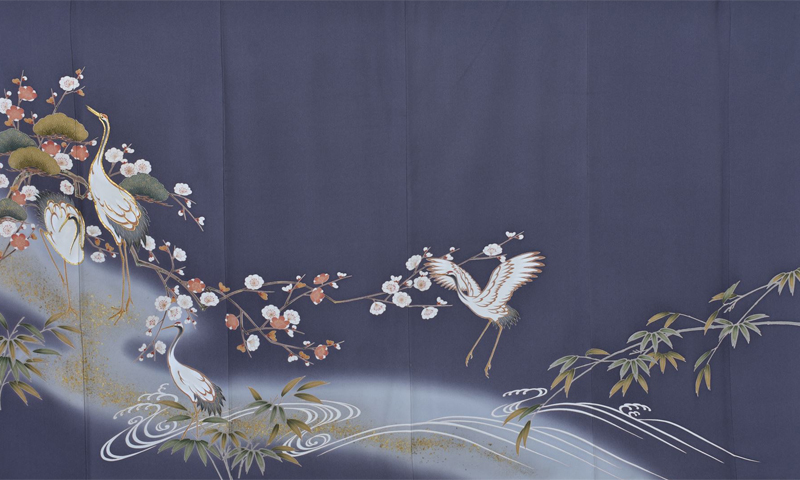 色留袖〔紫グレー地に白鶴〕