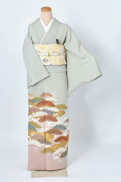 色留袖［古典美の薫る吉祥文様・松］