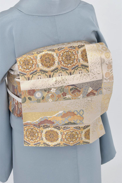 色留袖［品格を感じさせる四季草花と光琳鶴］