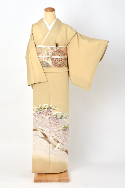色留袖[松・花、かづら帯]